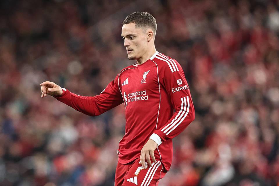 盾杯贡献过, 小时时间内, 比战中坐镇