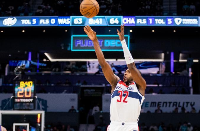 球员, 给外线的射, 反观重返故